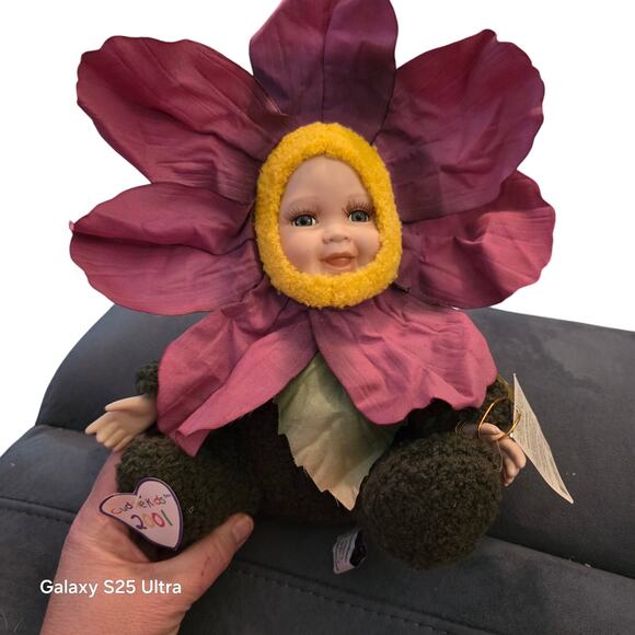 Geppeddo Cuddle Kids Fiona Flower Doll 2001 NWT - Picture 1 of 8